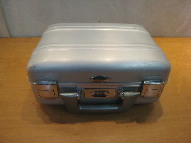 Zero Halliburton Centurion Elite Silver Gun Case 9" X 12" X 5" (4.3